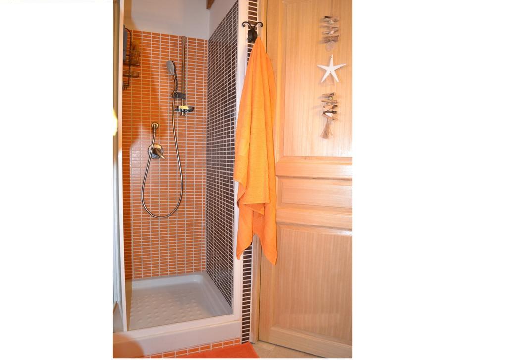 Apartments Mimose Badesi Δωμάτιο φωτογραφία