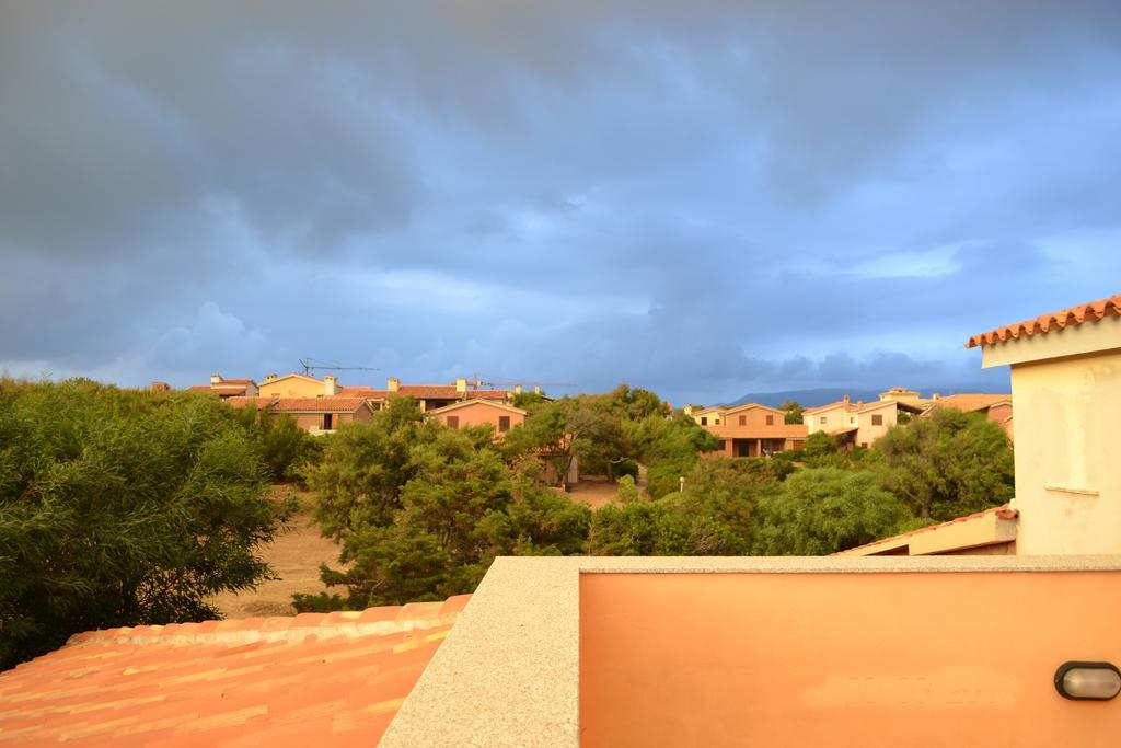 Apartments Mimose Badesi Δωμάτιο φωτογραφία